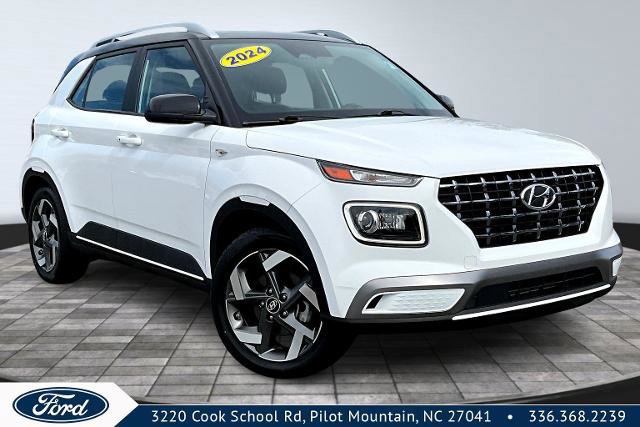 Used 2024 Hyundai Venue Limited image 8