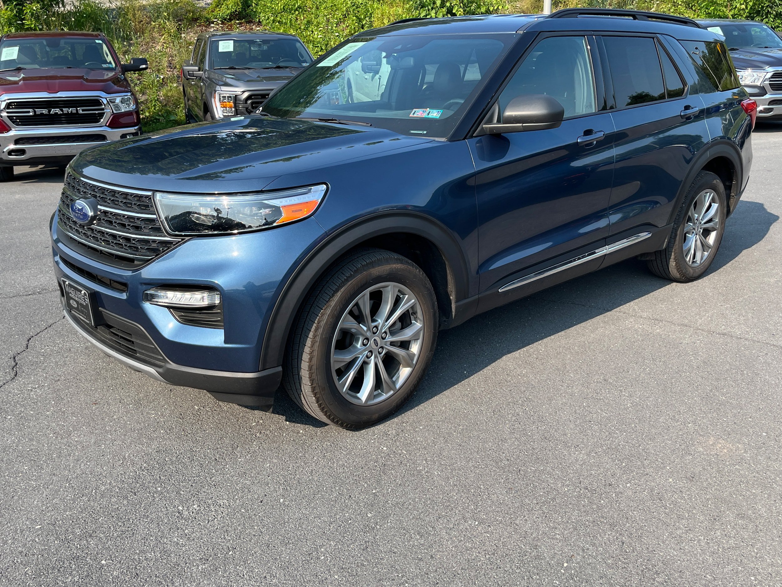 Certified 2020 Ford Explorer XLT w/ Equipment Group 202A AWD/4WD image 19