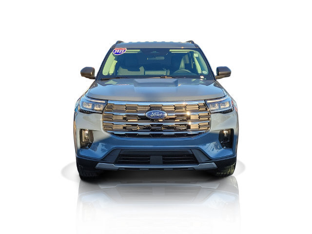Certified 2025 Ford Explorer Active w/ Active Comfort Package AWD/4WD image 2