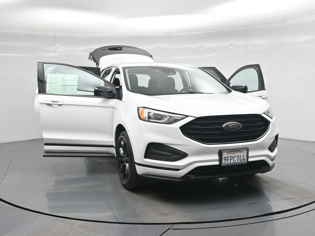 Certified 2023 Ford Edge SE w/ Black Appearance Package image 53