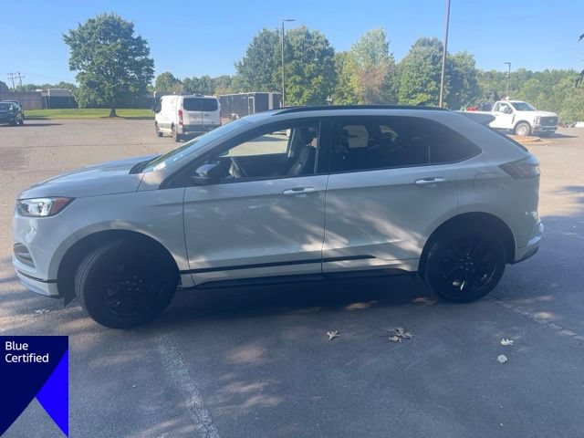 Certified 2024 Ford Edge SE w/ Black Appearance Package AWD/4WD image 2