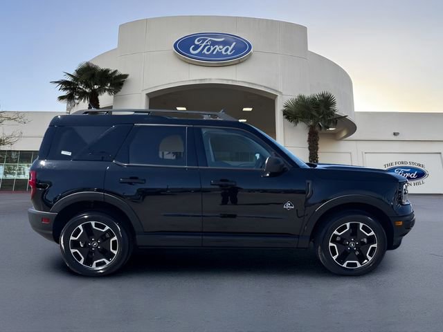 Certified 2022 Ford Bronco Sport Outer Banks w/ Tech Package AWD/4WD image 2