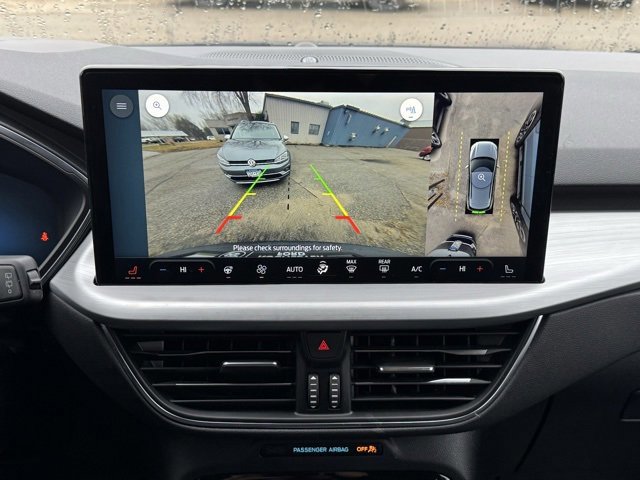 Certified 2023 Ford Escape Platinum w/ Premium Technology Package image 9