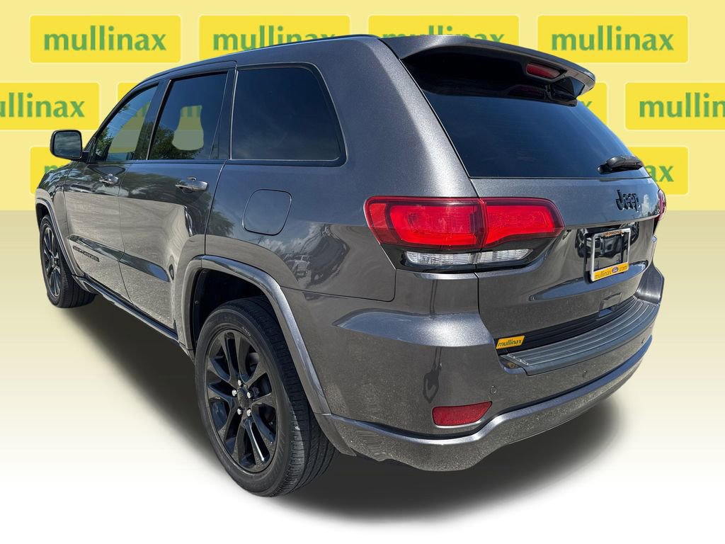 Used 2021 Jeep Grand Cherokee Laredo X image 4