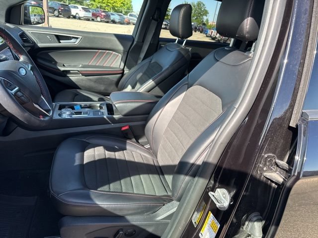 Certified 2024 Ford Edge ST-Line AWD/4WD image 19