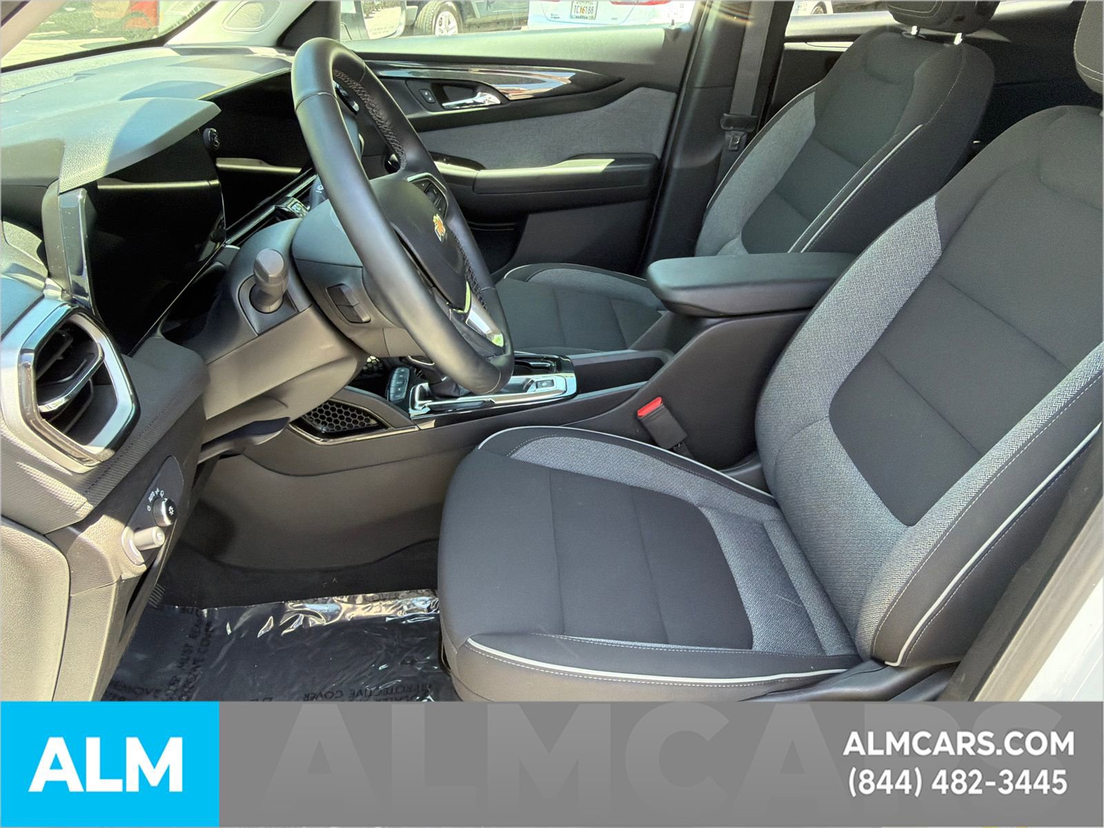 Used 2026 Chevrolet TrailBlazer LT w/ LT Cold Weather Package FWD image 10