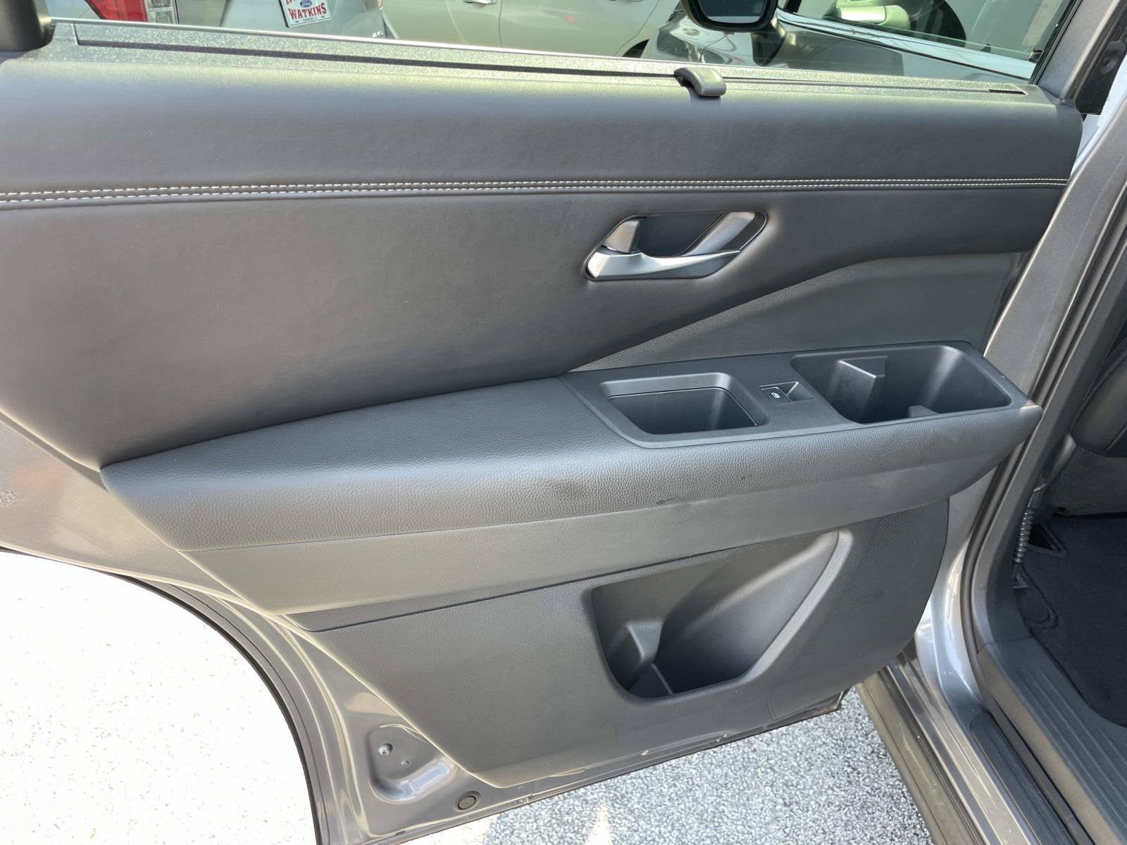 Used 2024 Nissan Pathfinder Platinum w/ Cargo Package FWD image 14