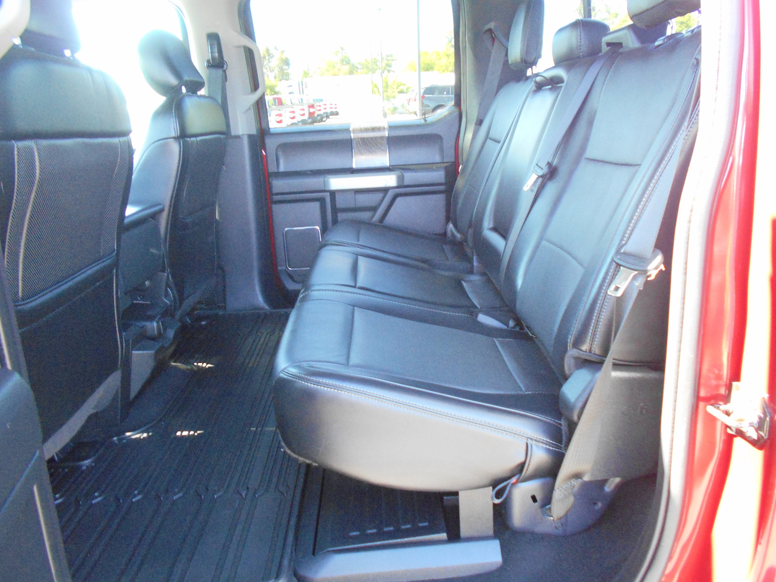 Certified 2019 Ford F350 Lariat w/ Camper Package AWD/4WD image 7