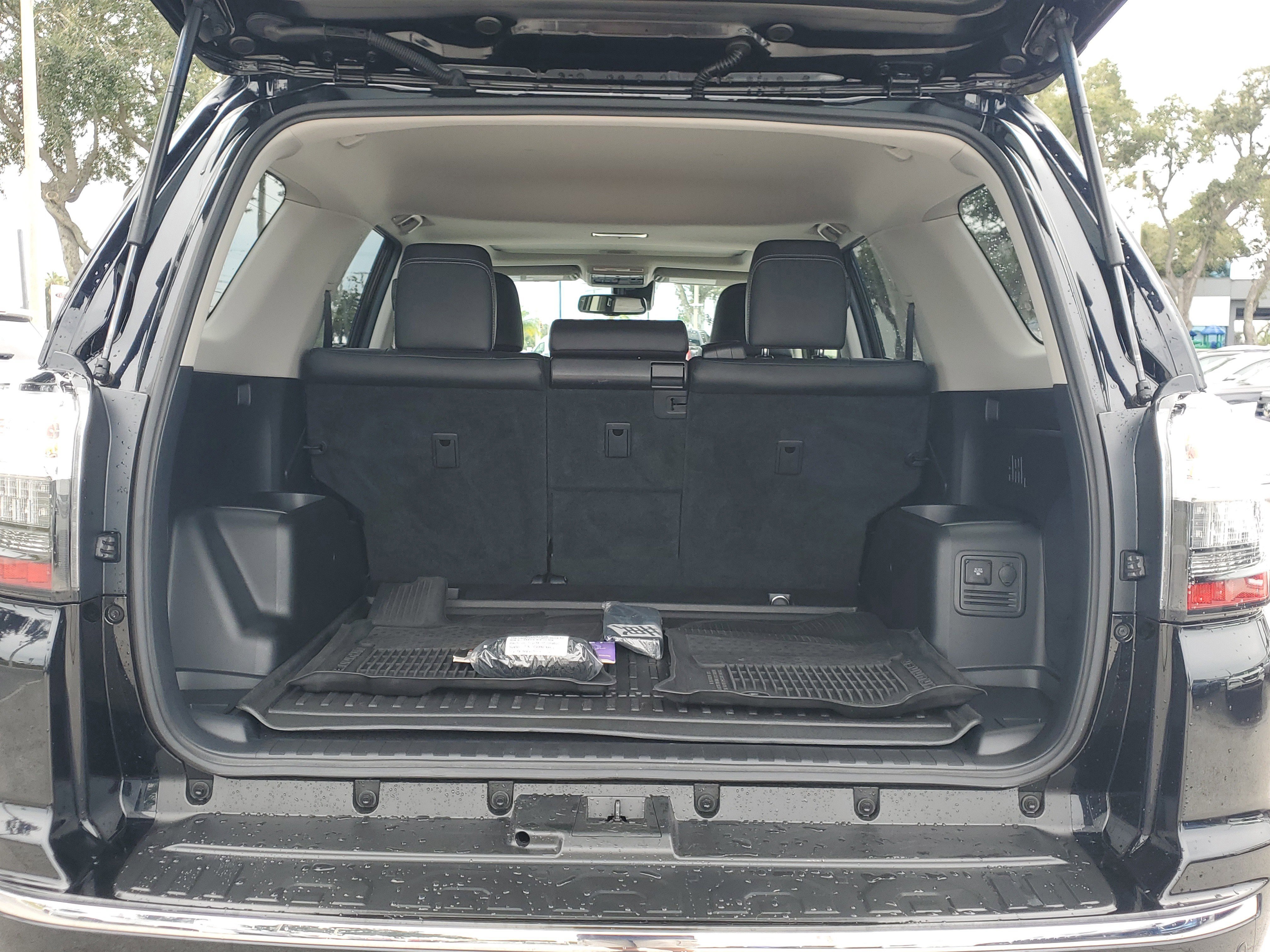 Used 2023 Toyota 4Runner Limited image 10