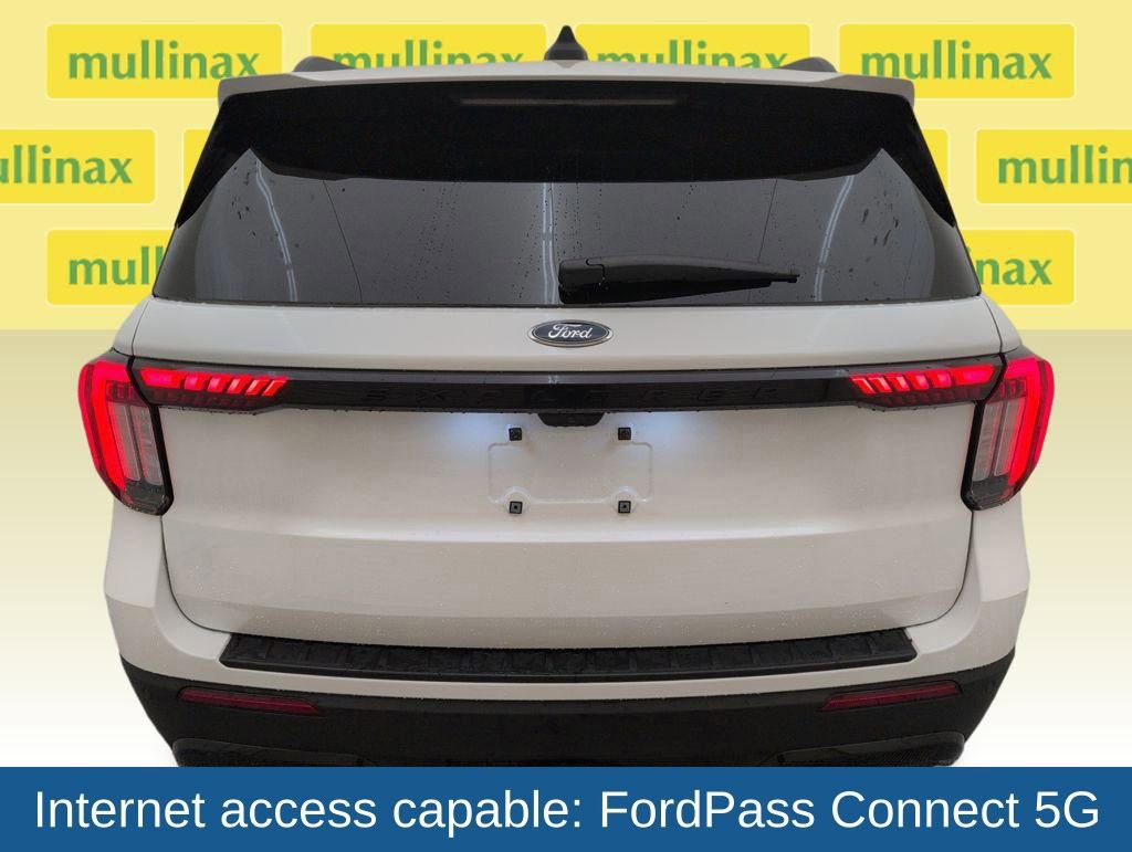 Certified 2025 Ford Explorer ST-Line w/ Premium Package image 4