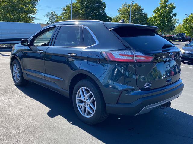 Certified 2024 Ford Edge SEL w/ Convenience Package AWD/4WD image 8