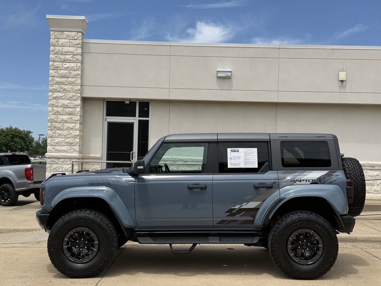Certified 2024 Ford Bronco Raptor w/ Interior Carbon Fiber Pack 6 AWD/4WD image 3