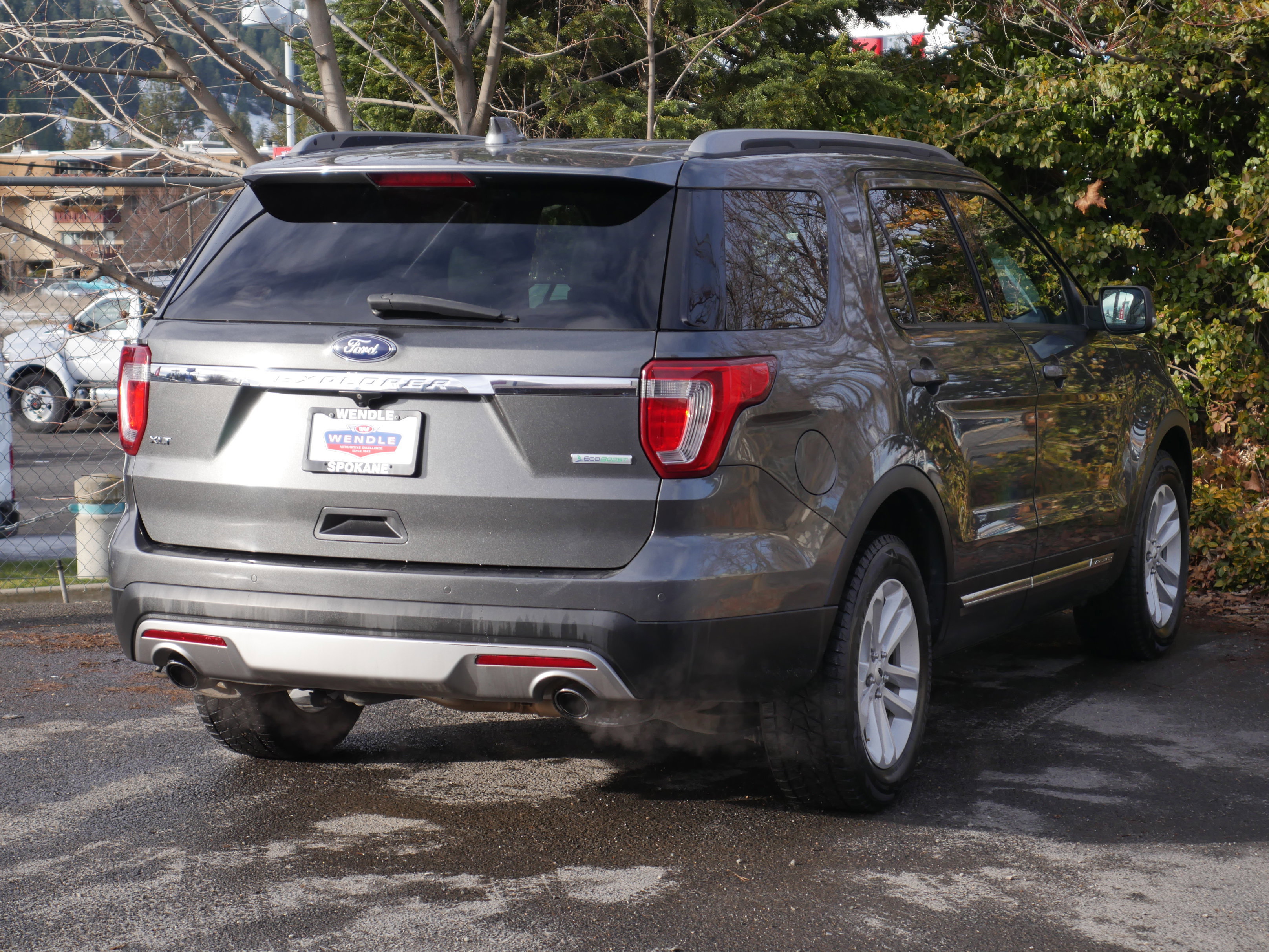 Certified 2017 Ford Explorer XLT w/ Equipment Group 202A image 3