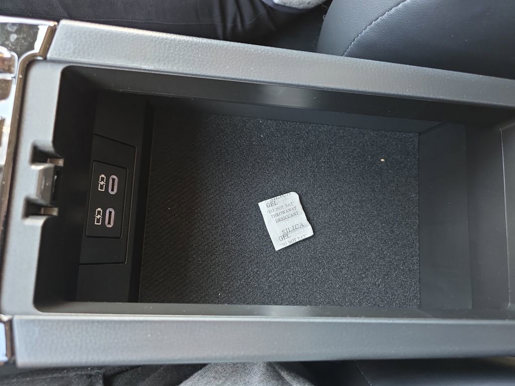 Used 2025 Toyota Prius Plug-In Hybrid w/ Limited Premium Package image 37