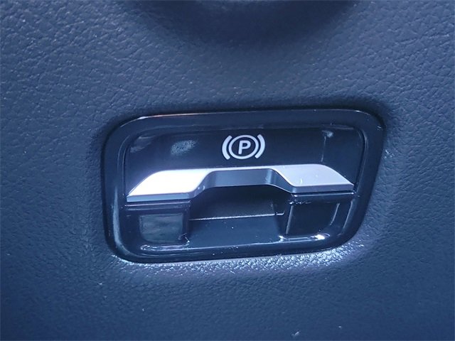 Used 2023 Mercedes-Benz C 300 Sedan image 17