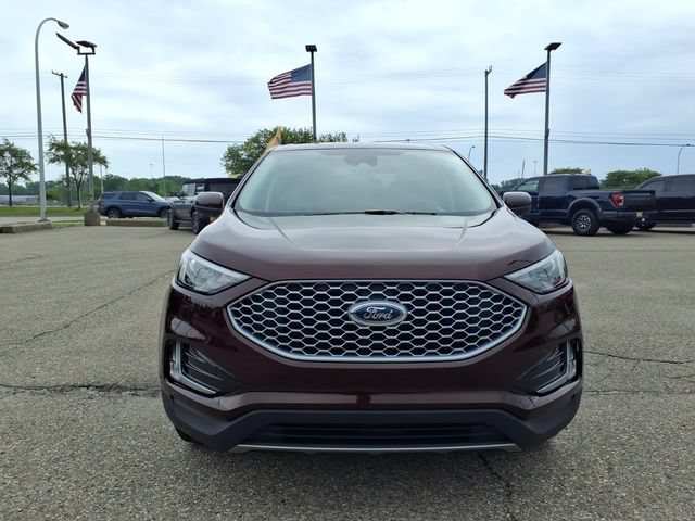 Certified 2023 Ford Edge SEL w/ Convenience Package AWD/4WD image 2