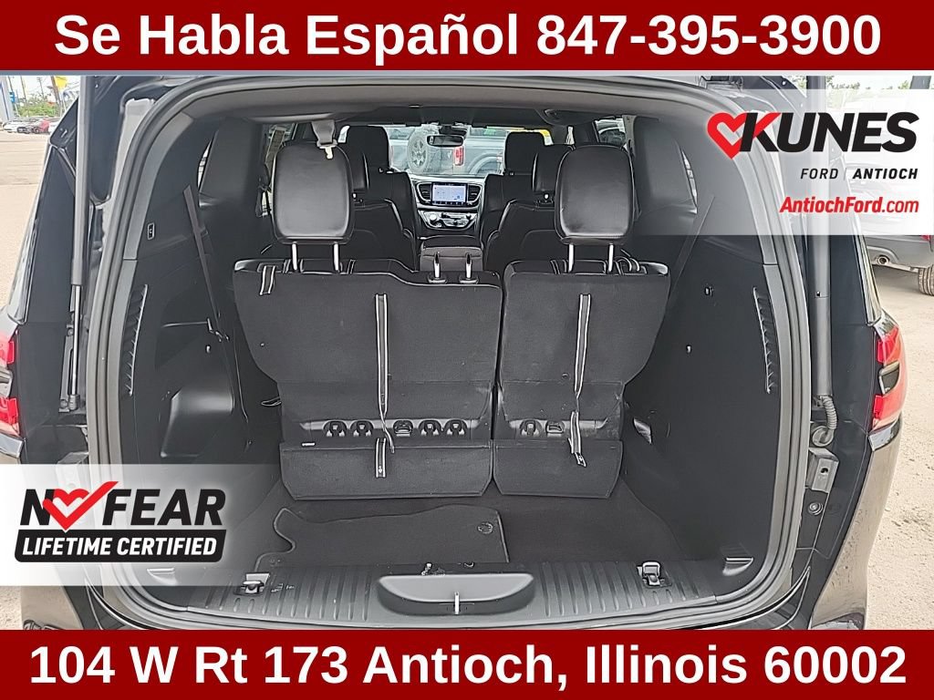 Used 2025 Chrysler Pacifica Select FWD image 43