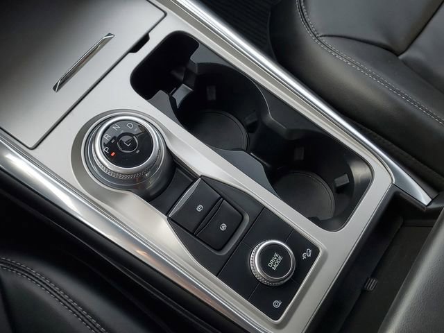 Certified 2022 Ford Explorer XLT w/ Equipment Group 202A image 24