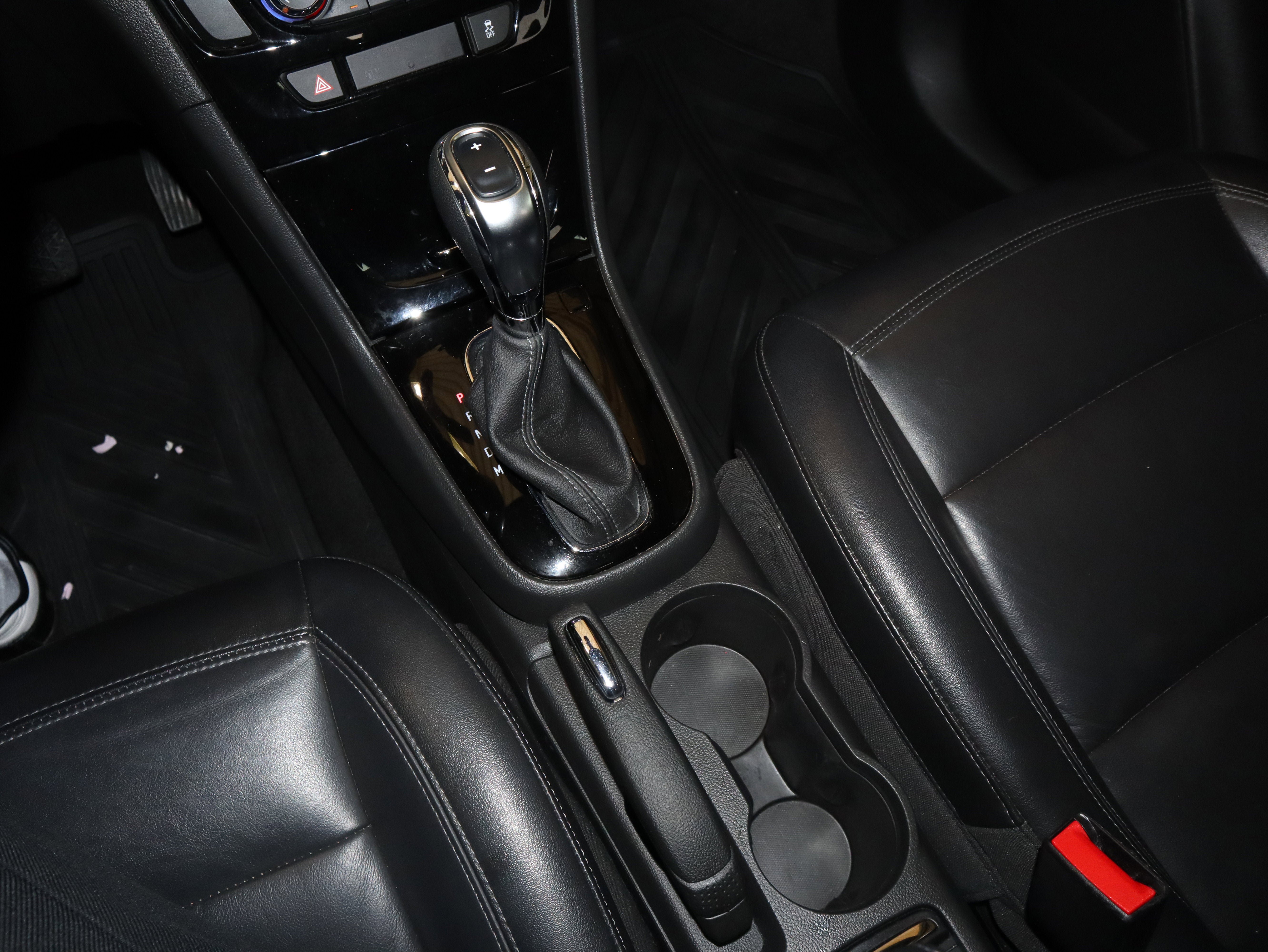 Used 2019 Buick Encore Essence AWD/4WD image 30