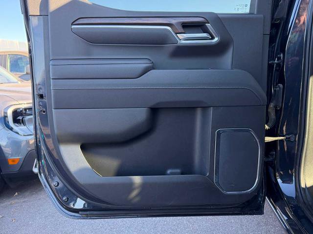 Used 2025 GMC Sierra 1500 SLT image 18