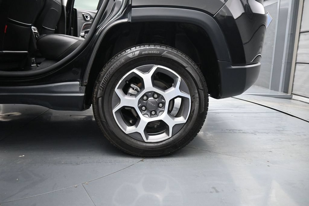 Used 2022 Jeep Compass Trailhawk AWD/4WD image 16