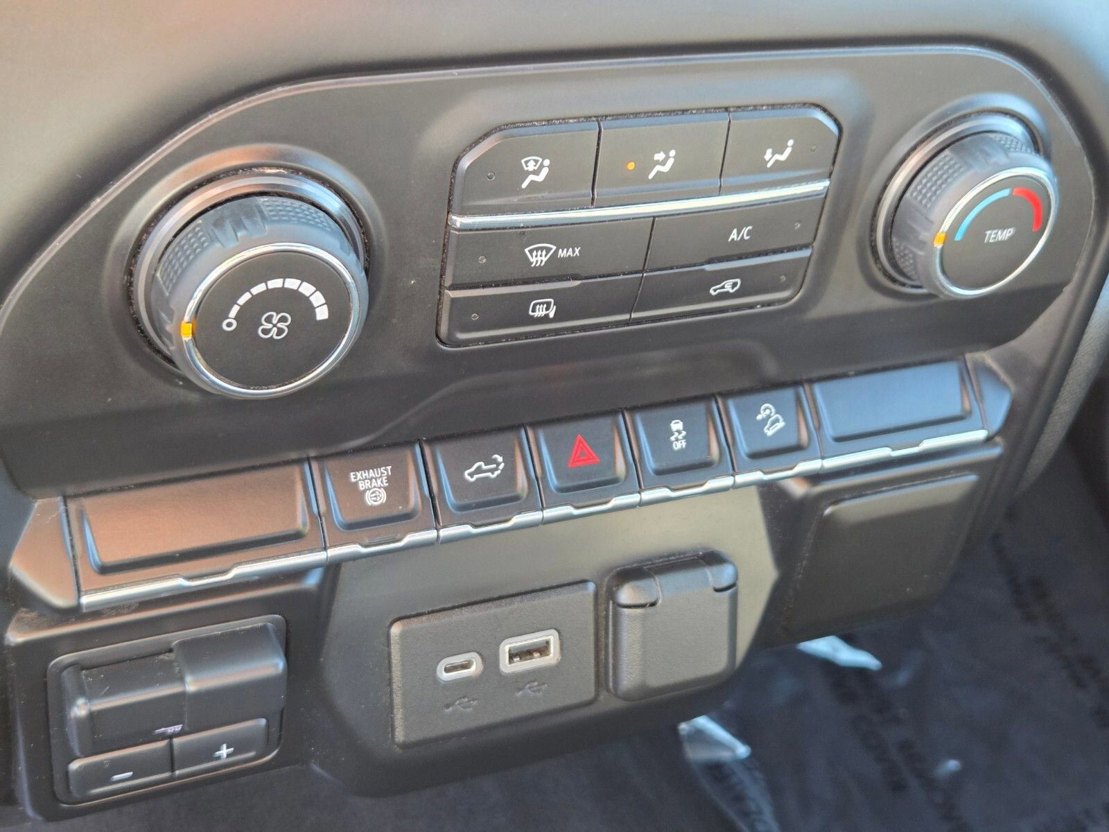 Used 2021 Chevrolet Silverado 2500 LT w/ Z71 Off-Road Package image 22