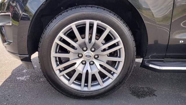 Certified 2024 Ford Expedition Max Platinum AWD/4WD image 9