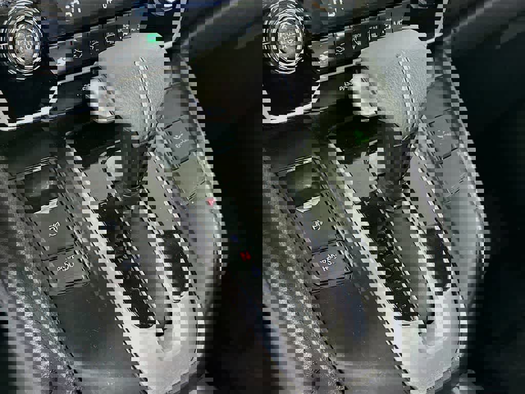 Used 2018 Honda CR-V LX image 22