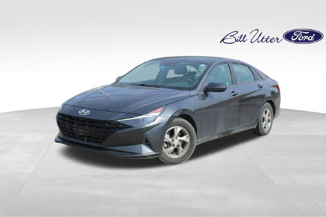 Used 2022 Hyundai Elantra SE w/ Preferred Accessory Package