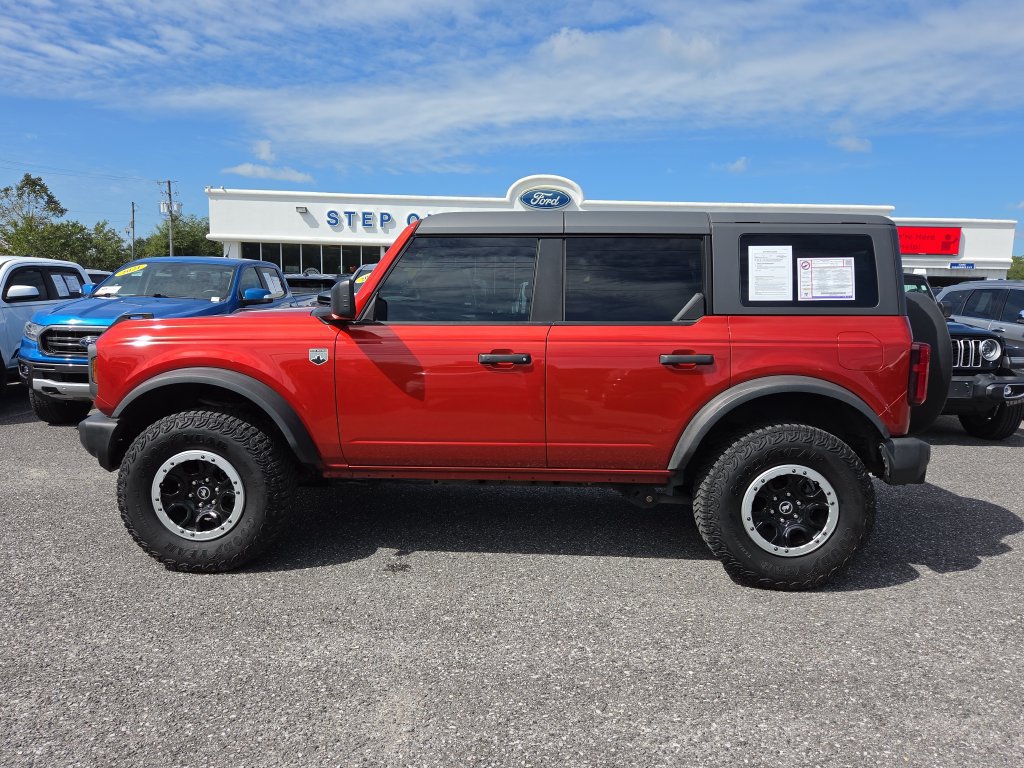 Certified 2023 Ford Bronco Big Bend w/ Sasquatch Package AWD/4WD image 4