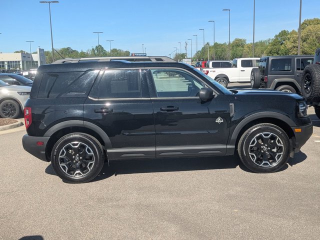 Certified 2025 Ford Bronco Sport Outer Banks w/ Outer Banks Tech Package+ AWD/4WD image 2