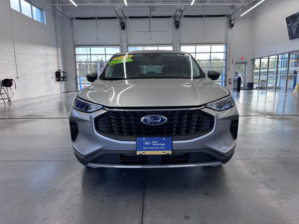 Certified 2024 Ford Escape Active AWD/4WD image 3