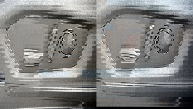 Certified 2022 Ford Explorer Limited w/ Equipment Group 301A image 4