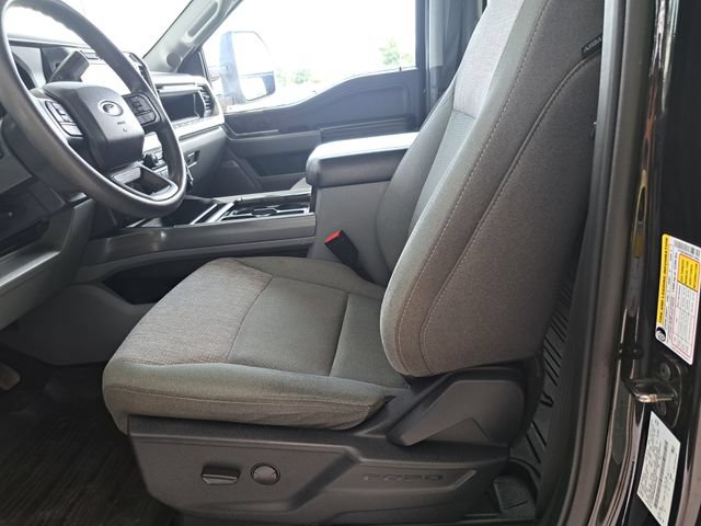 Certified 2024 Ford F250 XLT w/ Black Appearance Package AWD/4WD image 22