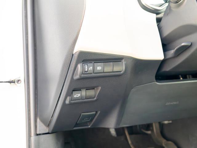 Used 2024 Toyota Corolla Cross XLE image 17