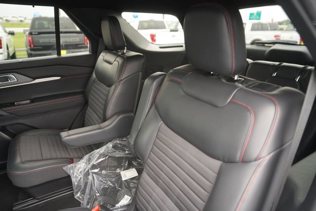 Certified 2025 Ford Explorer ST-Line w/ Premium Package RWD image 13