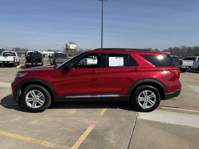 Certified 2022 Ford Explorer XLT w/ Equipment Group 202A image 5