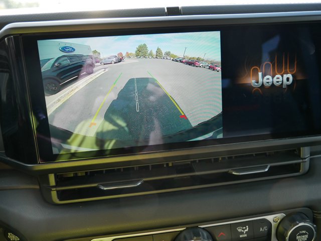 Used 2024 Jeep Wrangler Unlimited Rubicon AWD/4WD image 23