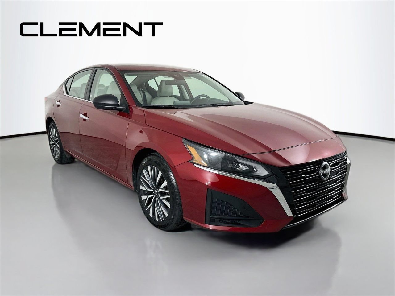 Used 2025 Nissan Altima 2.5 SV FWD image 5