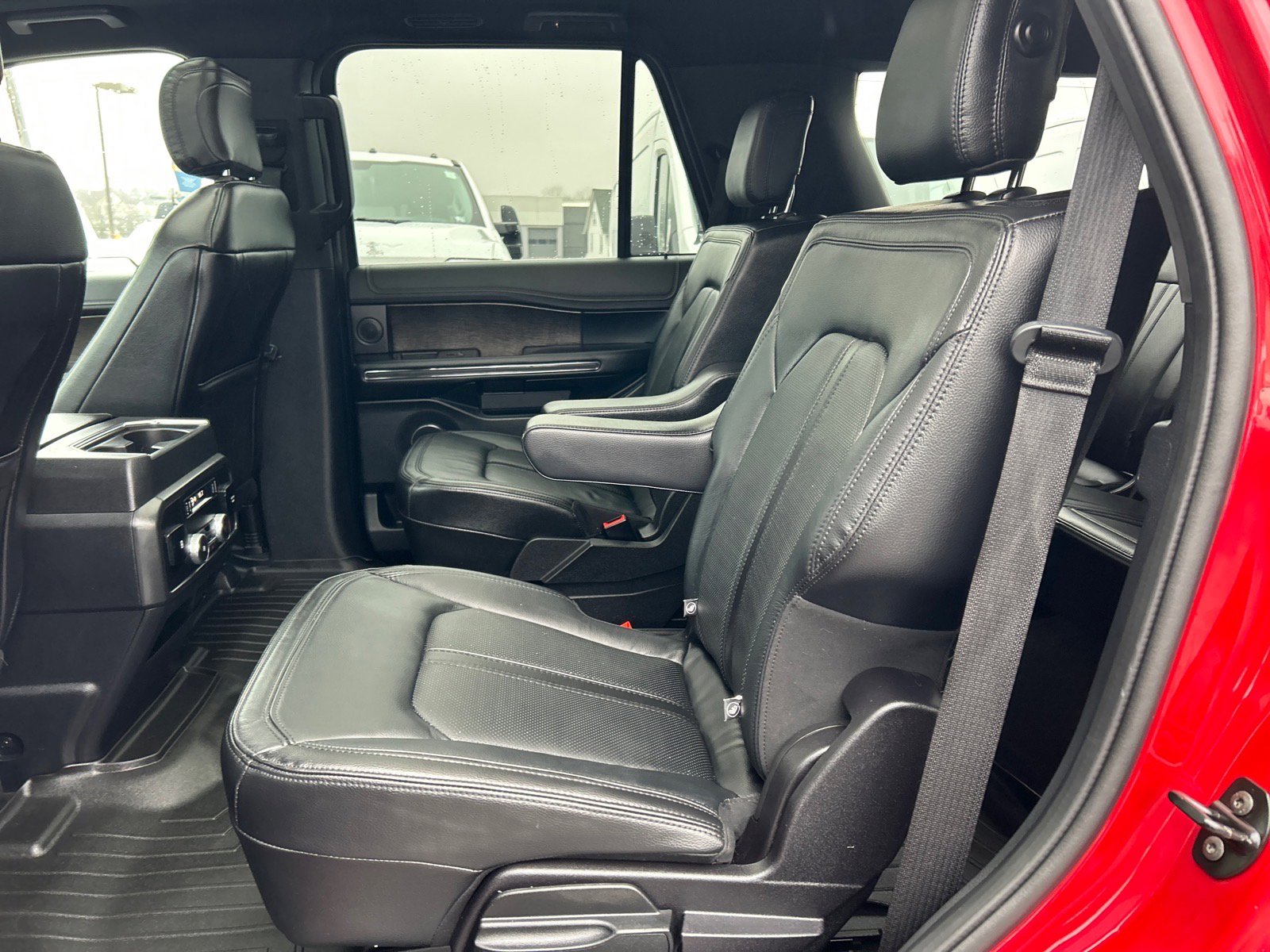 Certified 2020 Ford Expedition Limited w/ Special Edition Package image 11