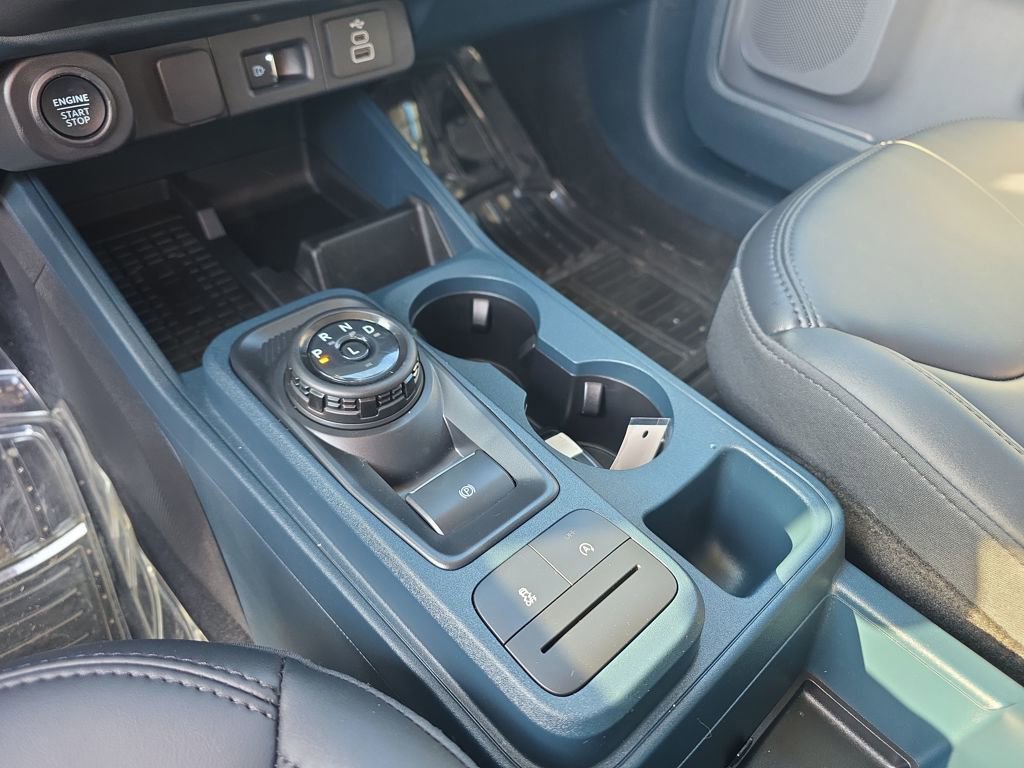 Certified 2025 Ford Maverick Lariat w/ Black Appearance Package image 33