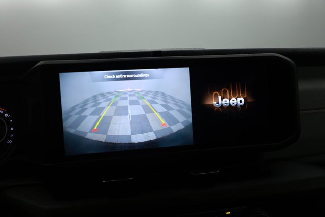 Used 2024 Jeep Wrangler Unlimited Sport AWD/4WD image 4