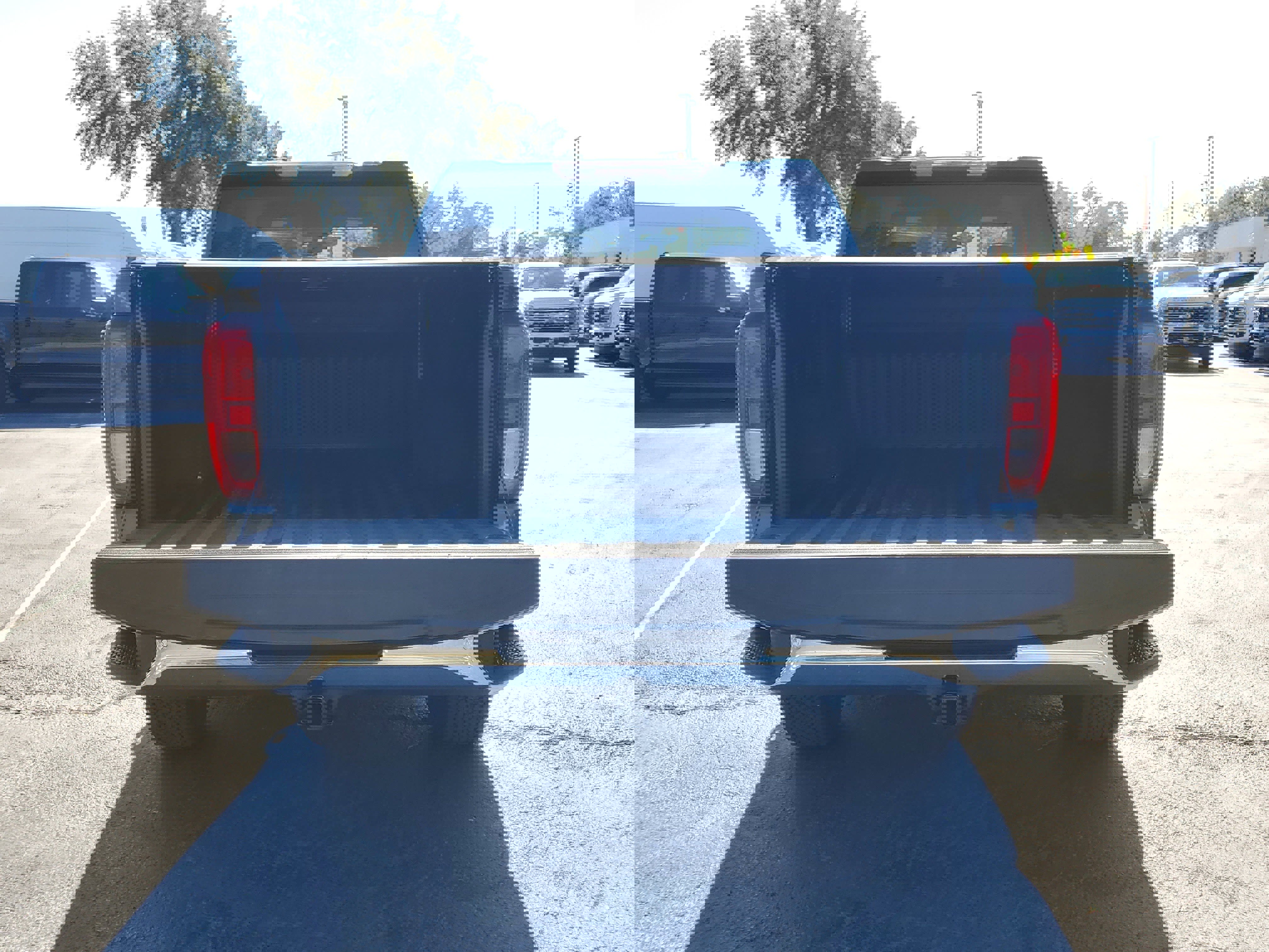 Used 2020 GMC Sierra 1500 w/ Sierra Value Package image 9