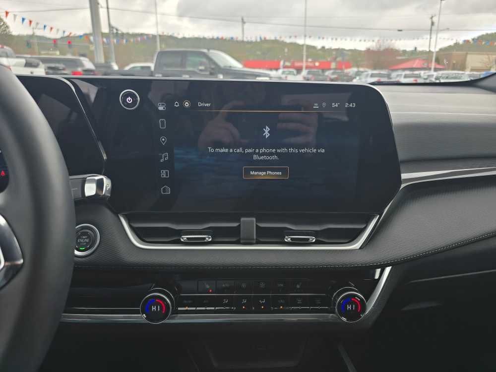 Used 2025 Chevrolet Equinox LT w/ Convenience Package II image 12