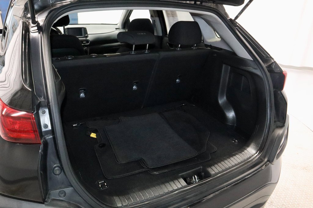 Used 2020 Hyundai Kona SEL w/ Cargo Package image 13