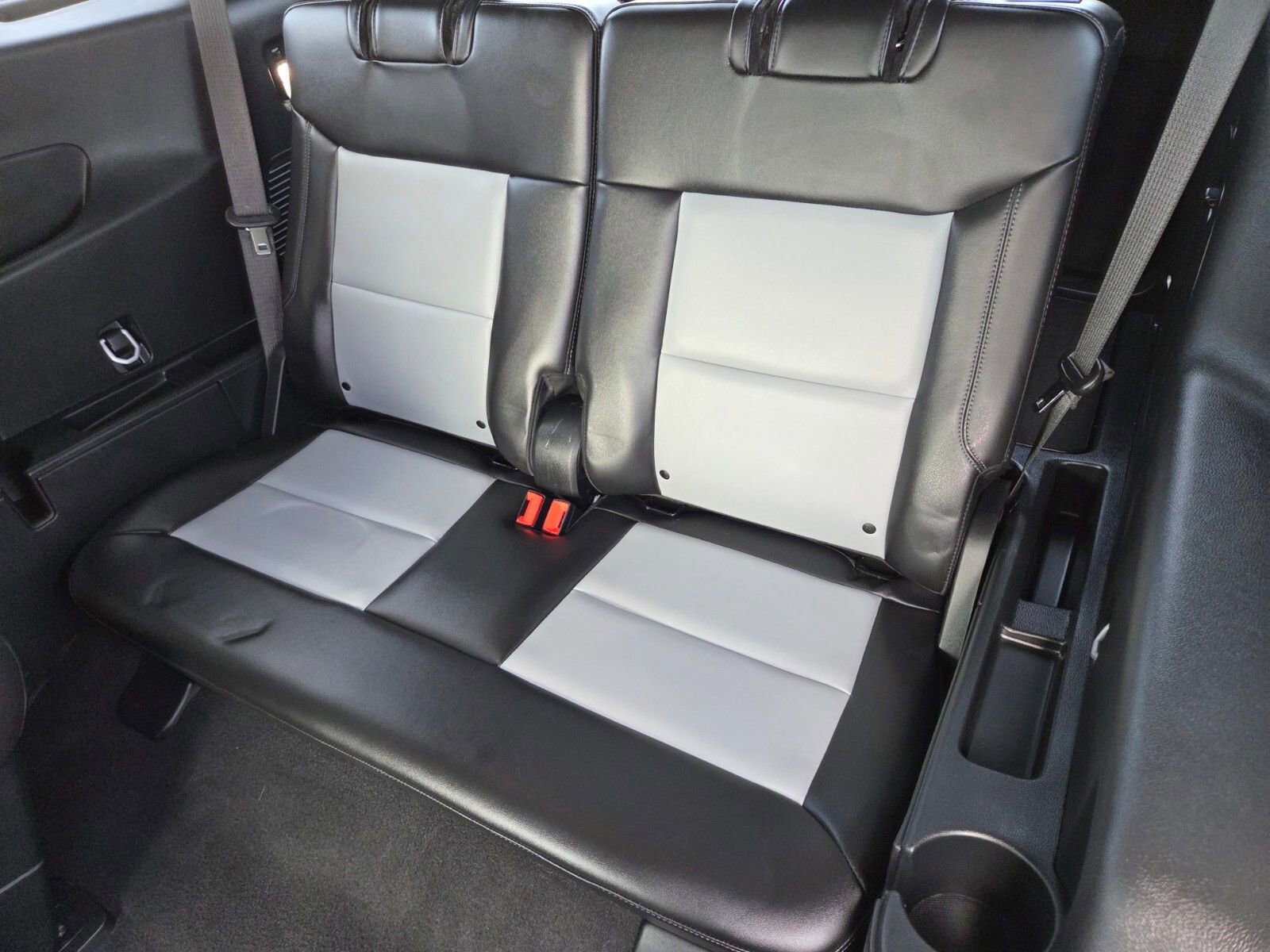 Certified 2023 Ford Explorer XLT w/ Equipment Group 202A RWD image 12