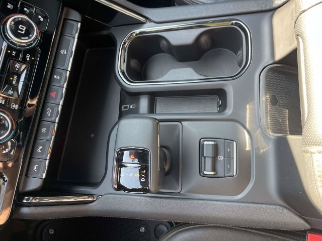 Used 2023 GMC Sierra 1500 AT4 w/ AT4 Premium Package AWD/4WD image 34