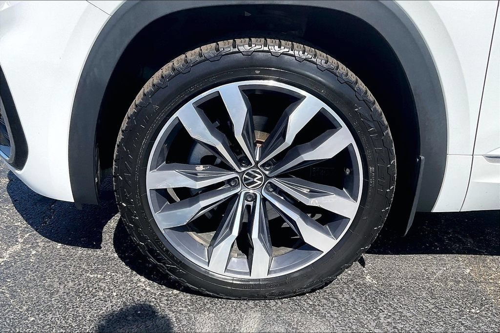Used 2021 Volkswagen Atlas Cross Sport SEL R-Line AWD/4WD image 8
