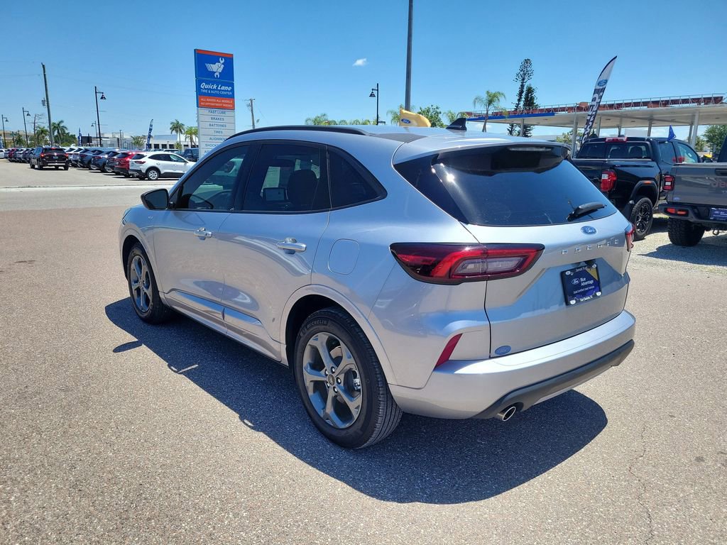 Certified 2024 Ford Escape ST-Line FWD image 4