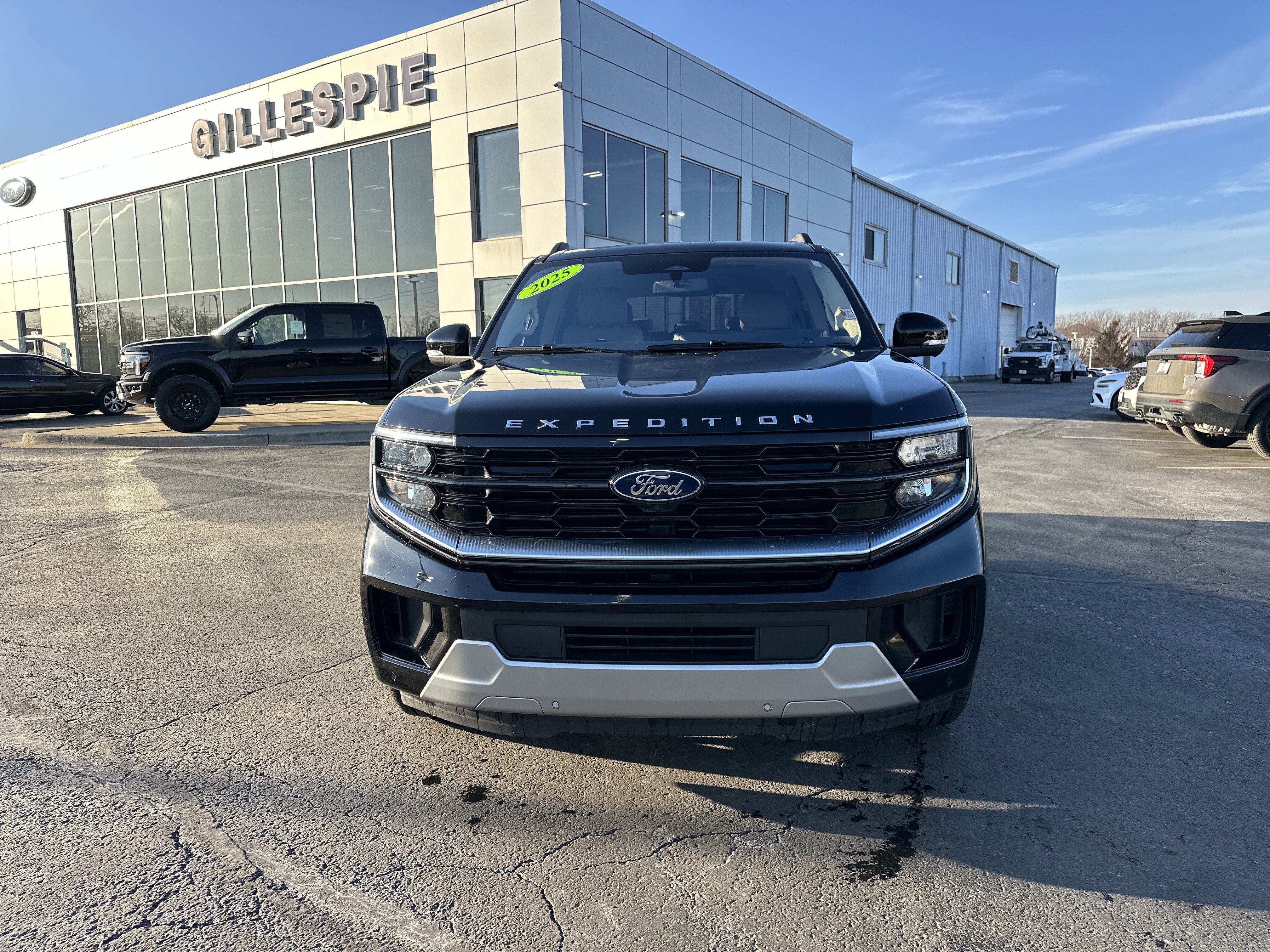 Certified 2025 Ford Expedition Platinum w/ Platinum Ultimate Package image 8